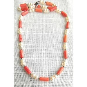 Coral Freshwater pearl necklace 🆕